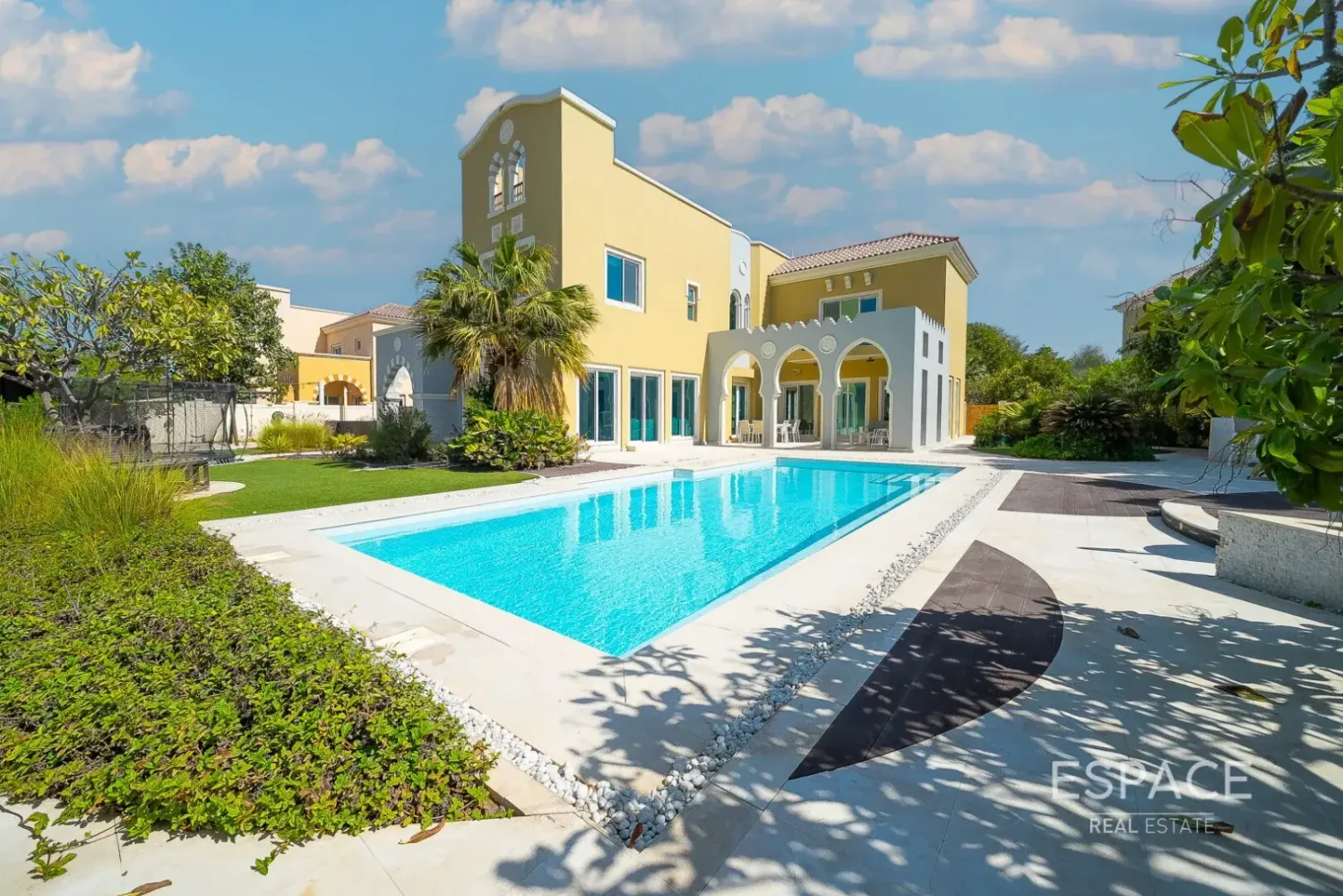 6 chambres villa à vendre à Dubai Sports City, Dubai, UAE № 209268
