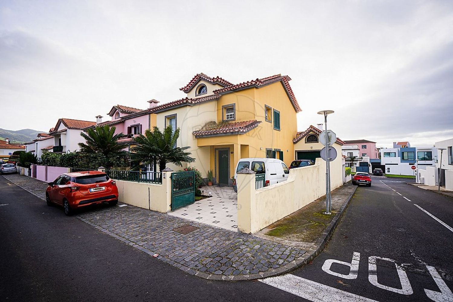 Casa de 4 dormitorios en Ribeira Grande, Portugal No. 166188