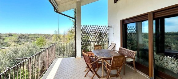 6 rooms House in Treglio, Italy No. 67605 8