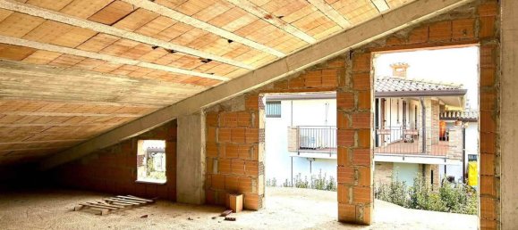 6 rooms House in Treglio, Italy No. 67605 37