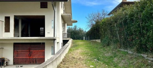 6 rooms House in Treglio, Italy No. 67605 25