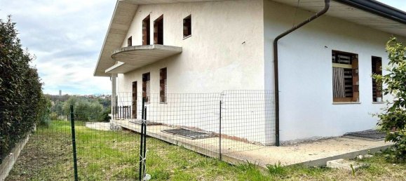 6 rooms House in Treglio, Italy No. 67605 26