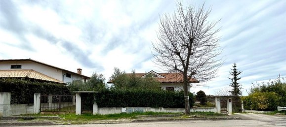6 rooms House in Treglio, Italy No. 67605 5