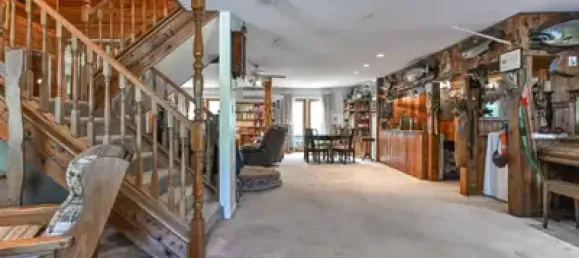 4 bedrooms House in Mission, Canada No. 1619 3