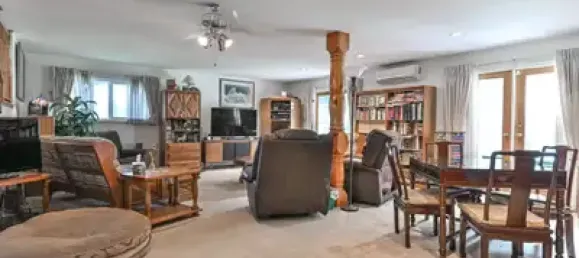 4 bedrooms House in Mission, Canada No. 1619 4