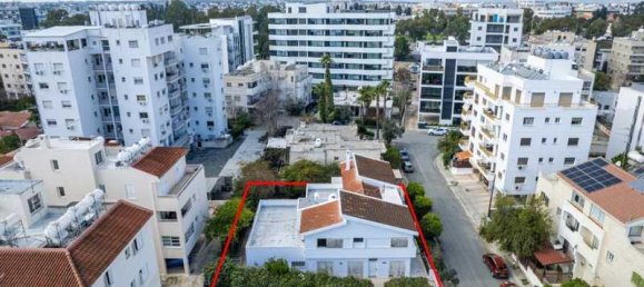 6 bedrooms House in Strovolos, Cyprus No. 10791 2