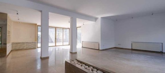 6 bedrooms House in Strovolos, Cyprus No. 10791 5