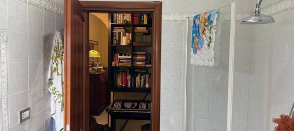 Квартира с 6 комнатами в Генуя, Италия № 32565 14