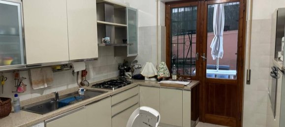 Квартира с 6 комнатами в Генуя, Италия № 32565 24