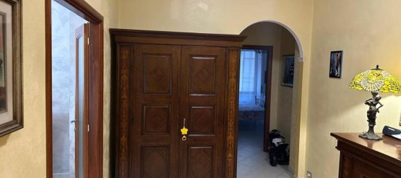 Квартира с 6 комнатами в Генуя, Италия № 32565 6