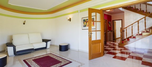 4 bedrooms House in Faro, Portugal No. 122331 7