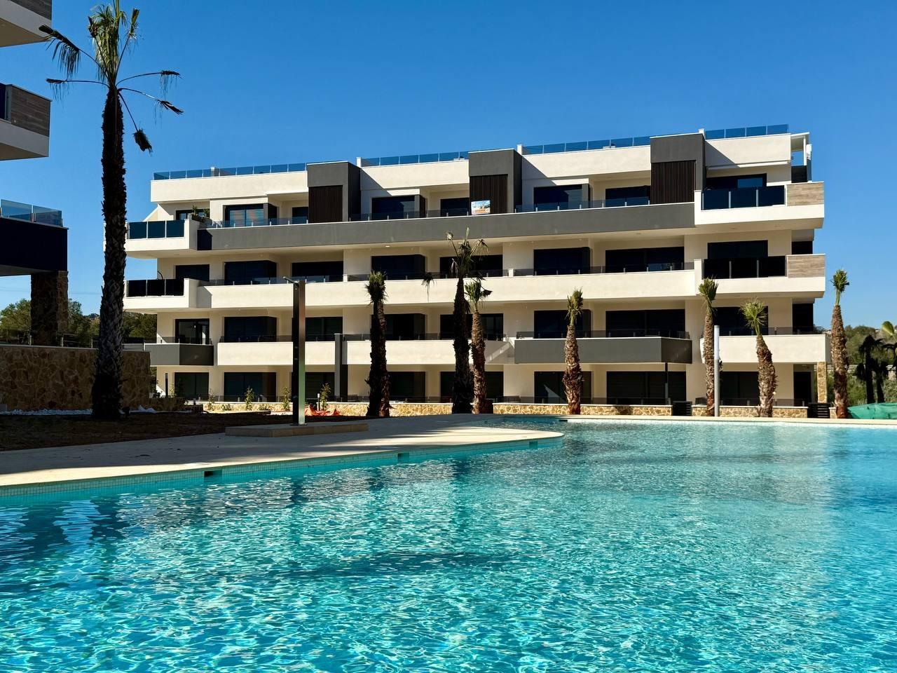 2 dormitorios ático en venta en Torrevieja, Alicante, Comunidad Valenciana, Spain № 365826