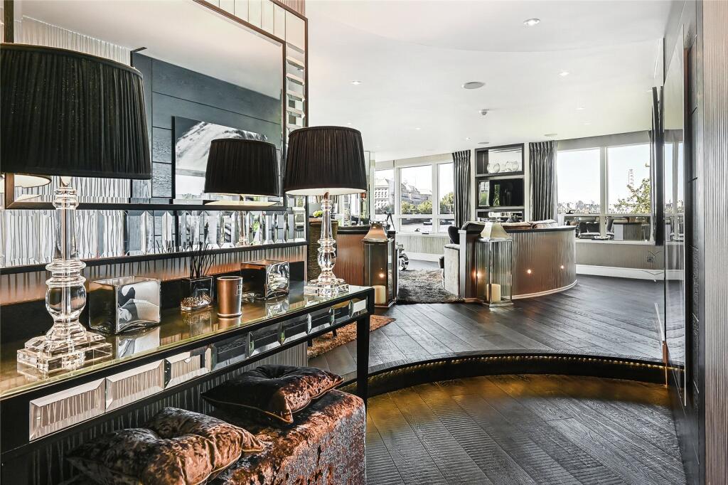 2 bedrooms Apartment in London, United Kingdom No. 5201