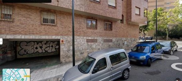  Garage in Zaragoza, Spain No. 183048 4