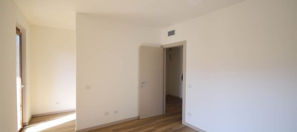 4-Zimmer Haus in Piacenza, Italy, Nr. 221966 52