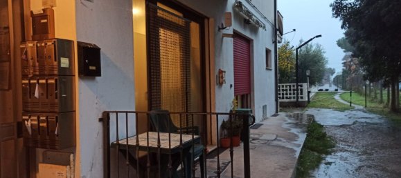 5 rooms Apartment in Martinsicuro, Italy No. 34998 15