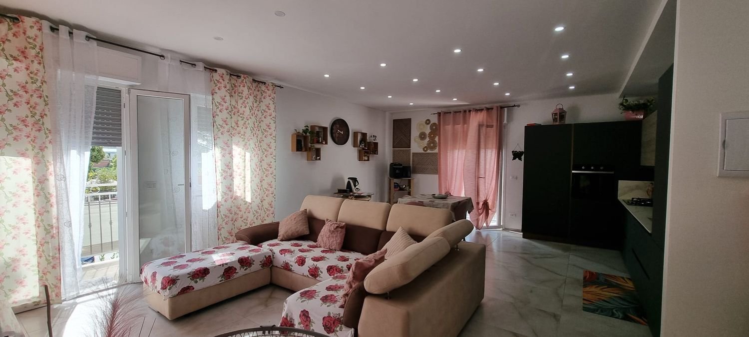 4 bedrooms Apartment in Montecatini Terme, Italy No. 342073