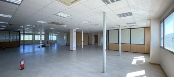 Büro in Chartered Community of Navarre, Spain 621m², Nr. 87328 11