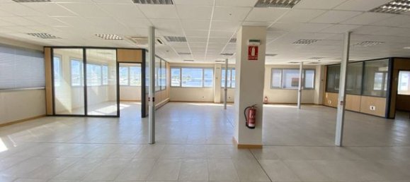 Büro in Chartered Community of Navarre, Spain 621m², Nr. 87328 25