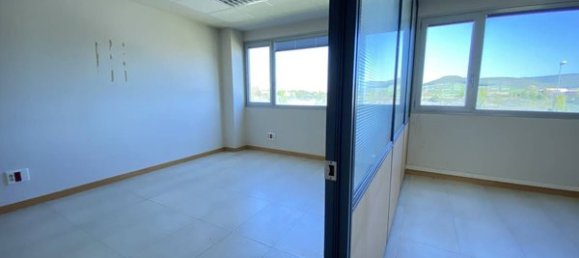 Büro in Chartered Community of Navarre, Spain 621m², Nr. 87328 16
