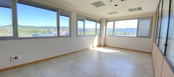 Büro in Chartered Community of Navarre, Spain 621m², Nr. 87328 4