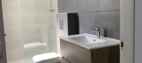 390m² Commercial property in Barcelona, Spain No. 216 7