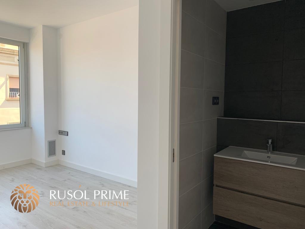 390m² Commercial property in Barcelona, Spain No. 216