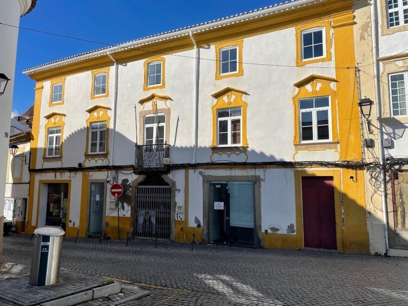 1145m² Building in Portalegre, Portugal No. 140089
