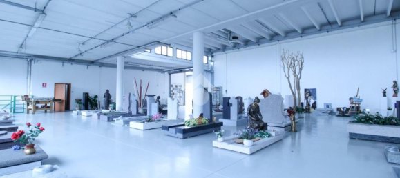 Armazém em Sirtori, Italy 1500 m² N.º 159921 2