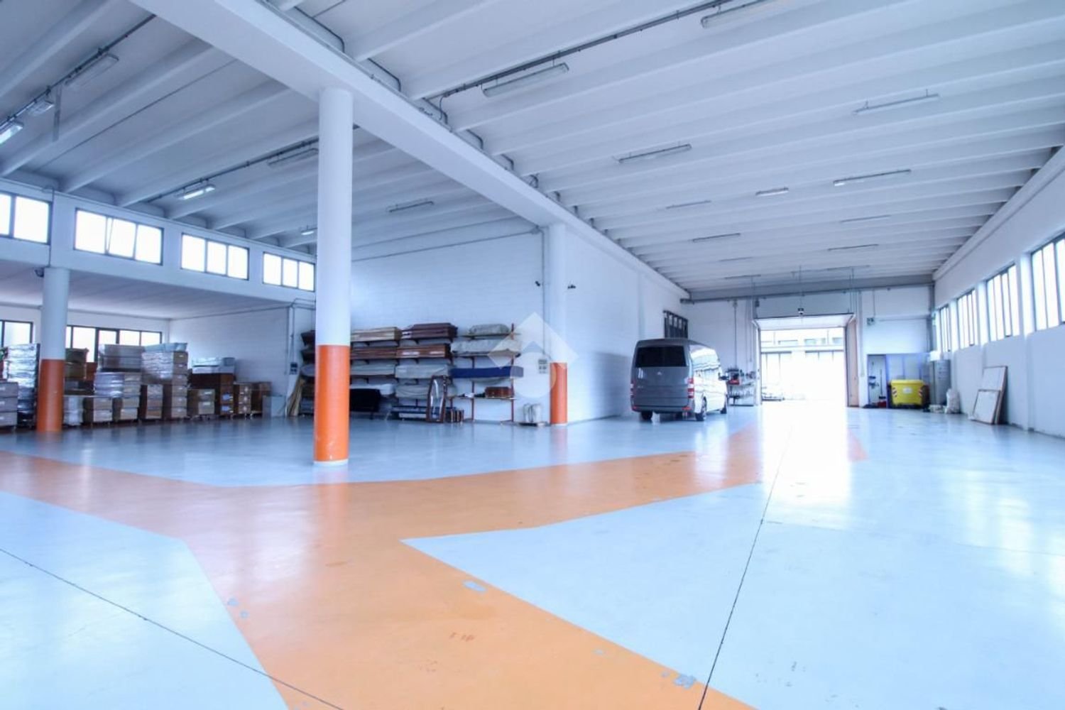 Armazém em Sirtori, Italy 1500 m² N.º 159921