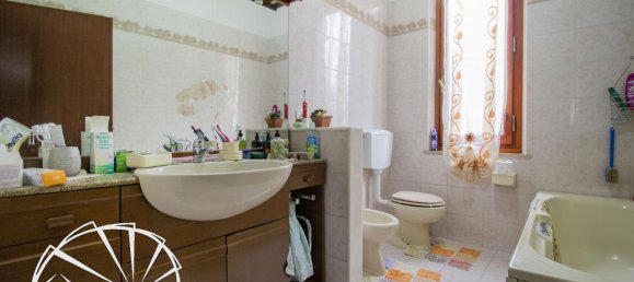 4 rooms House in Montemurlo, Italy No. 19281 20