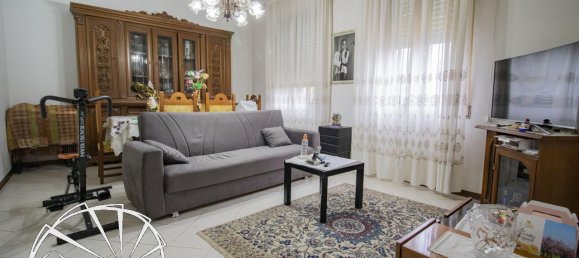 4 rooms House in Montemurlo, Italy No. 19281 19