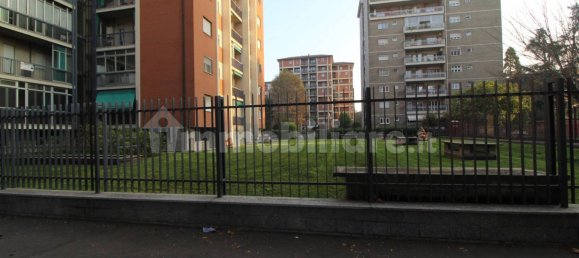 2 chambres Appartement à Turin, Italy No. 193359 5