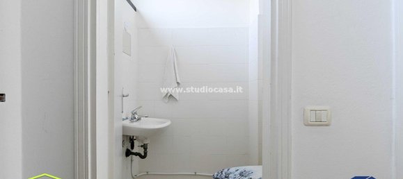 2-salle Propriété commerciale à Cavernago, Italy No. 82027 9