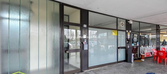 2-salle Propriété commerciale à Cavernago, Italy No. 82027 16