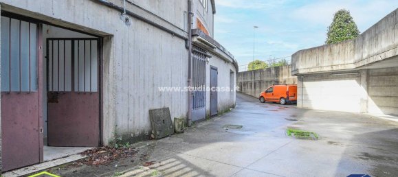 2-salle Propriété commerciale à Cavernago, Italy No. 82027 15