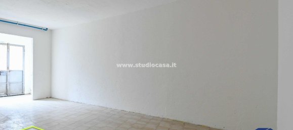 2-salle Propriété commerciale à Cavernago, Italy No. 82027 14