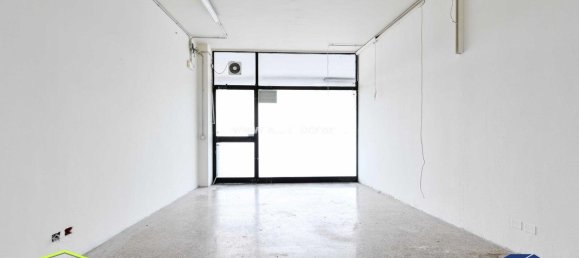 2-salle Propriété commerciale à Cavernago, Italy No. 82027 5