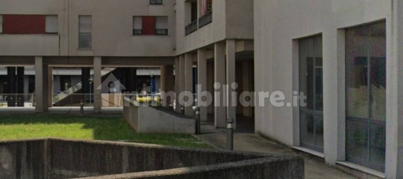 5 rooms Commercial property in Brescia, Italy No. 311146 4