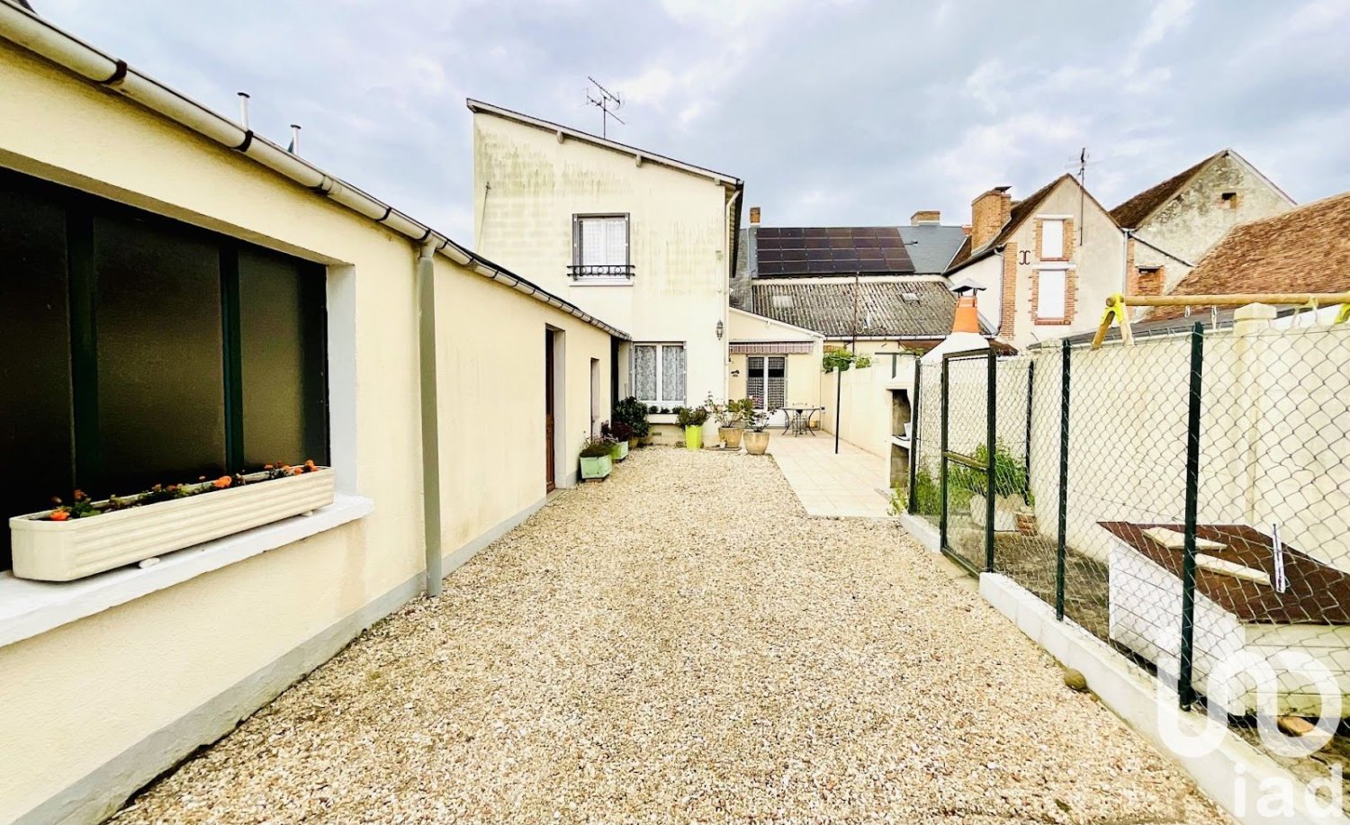 4 bedrooms Townhouse in Mur-de-Sologne, France No. 271333