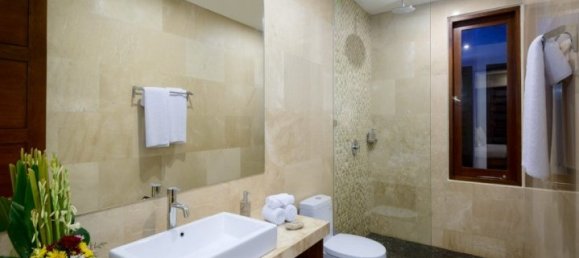 4 chambres villa à louer à Legian, Kuta, Badung, Bali, Indonesia № 3254 11