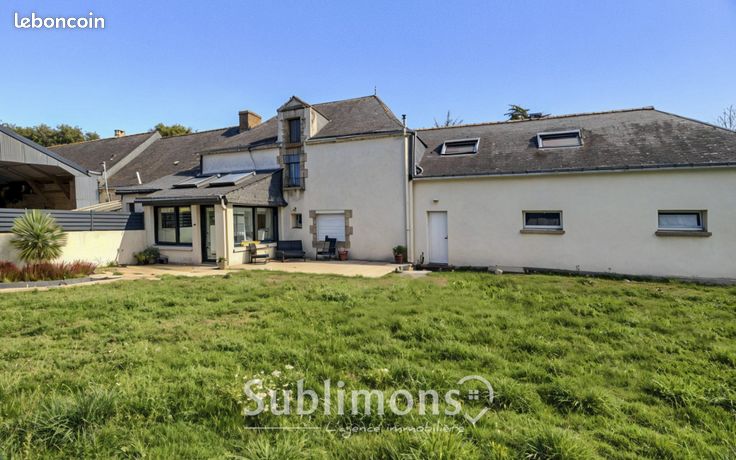 4 bedrooms House in Surzur, France No. 280610