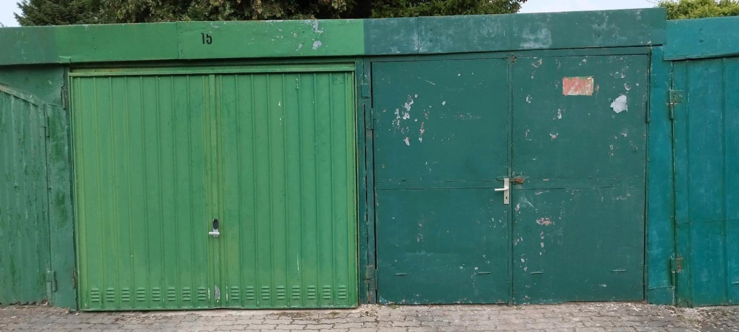 Estacionamiento en Helmstedt, Germany No. 369122