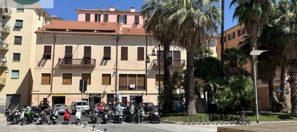 13 rooms Apartment in Imperia, Italy No. 292935 11