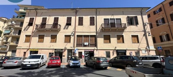 13 rooms Apartment in Imperia, Italy No. 292935 10