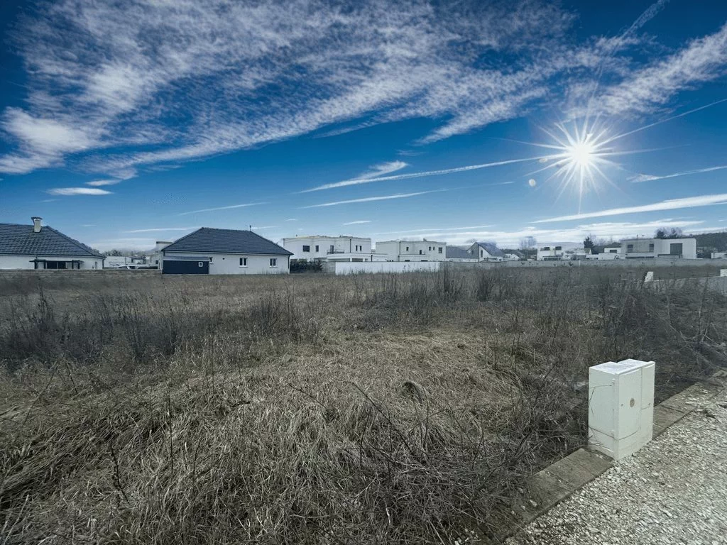 708m² Land in Ahuy, France No. 121497