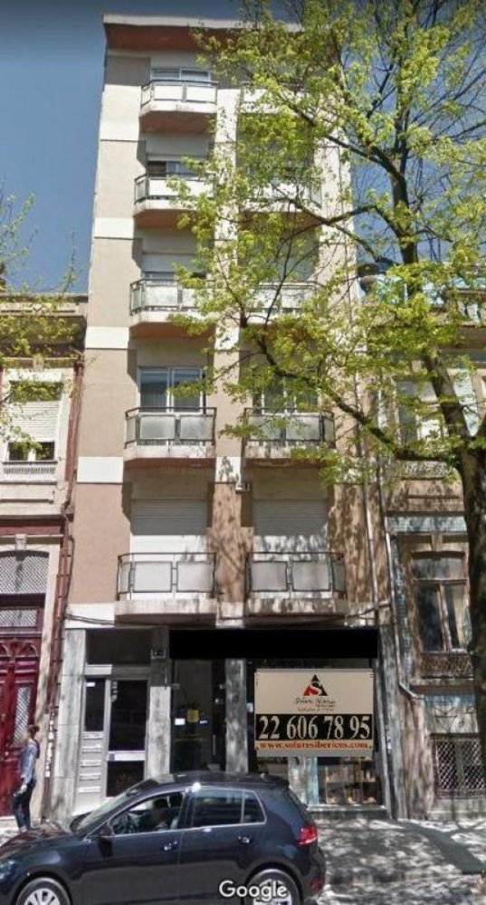 Studio in Porto, Portugal No. 3980