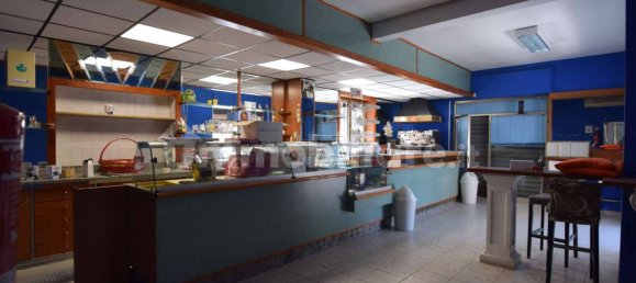 4 rooms Commercial property in Pescara, Italy No. 310189 11