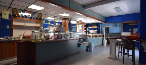 4 rooms Commercial property in Pescara, Italy No. 310189 10