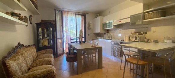 Apartamento de 2 divisões em Reggio Emilia, Italy N.º 303377 2